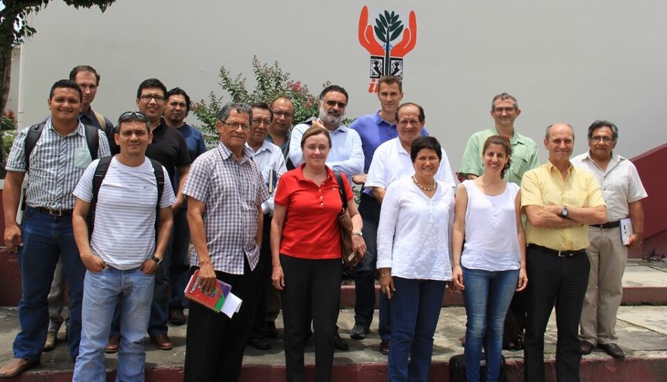 INVESTIGADORES PERUANOS Y FRANCESES SE REUNIERON EN EL IIAP