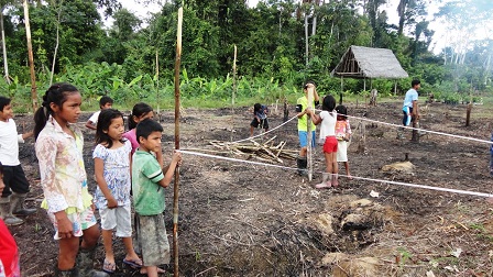 IIAP CAPACITA A NIÑOS Y ADULTOS PARA LA RECUPERACIÓN DE ÁREAS DEFORESTADAS