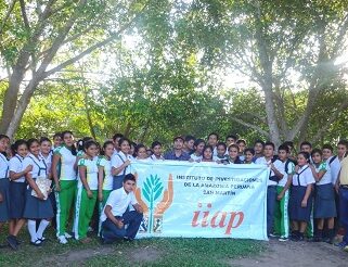 INVESTIGADORES DEL IIAP CAPACITAN A ESTUDIANTES EN CAMBIO CLIMÁTICO EN SAN MARTÍN
