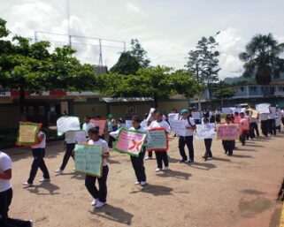 REALIZAN MARCHA DE SENSIBILIZACION SOBRE EL CAMBIO CLIMATICO