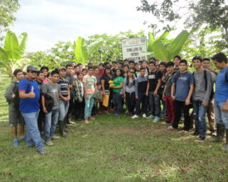 IIAP HUÁNUCO RECIBIÓ VISITA DE ESTUDIANTES DE LA UNIVERSIDAD AGRARIA